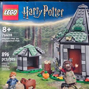 NIB LEGO 'Hagrid’s Hut' Set 896 PCS